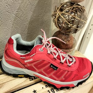 MEINDL réf Finale lady rouge.