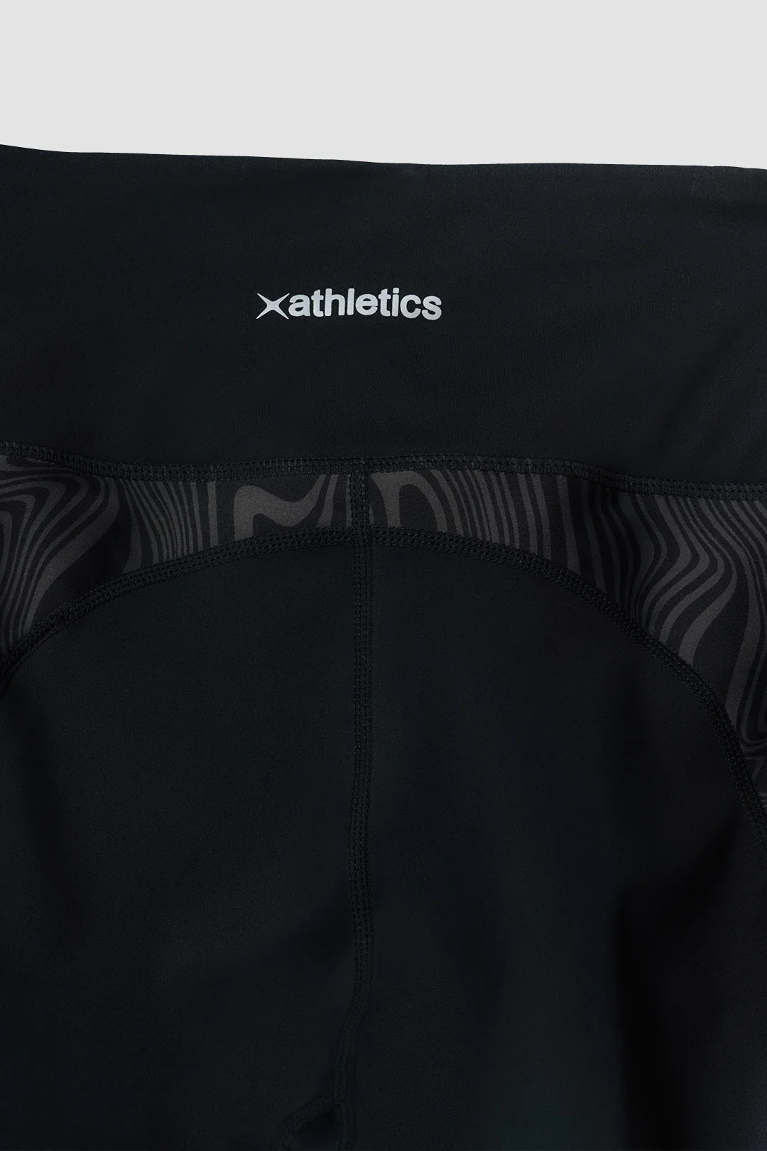 BLACK TRAIN WOMAN LEGGINS – Image 4